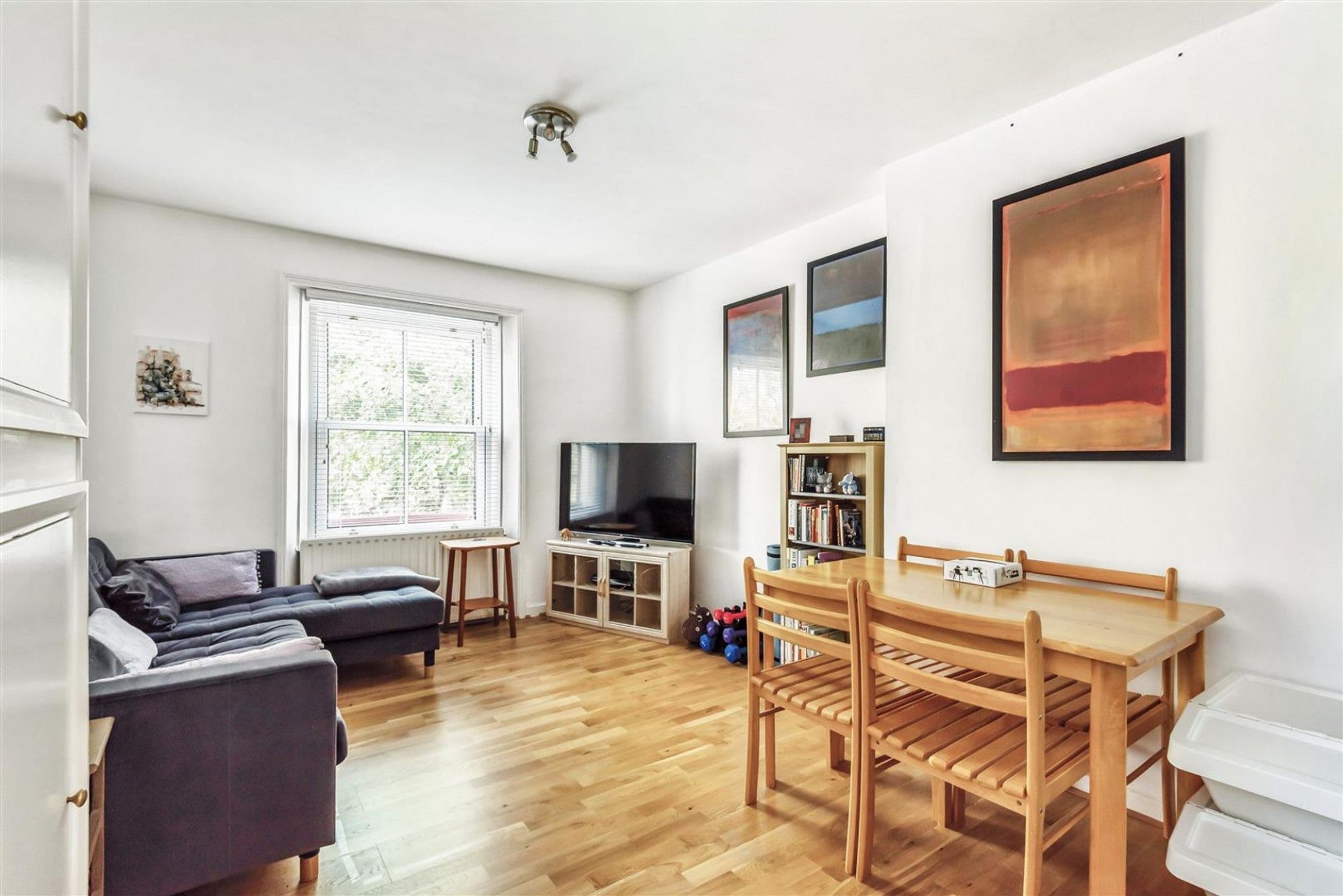 Flat Harold Road in Greater London