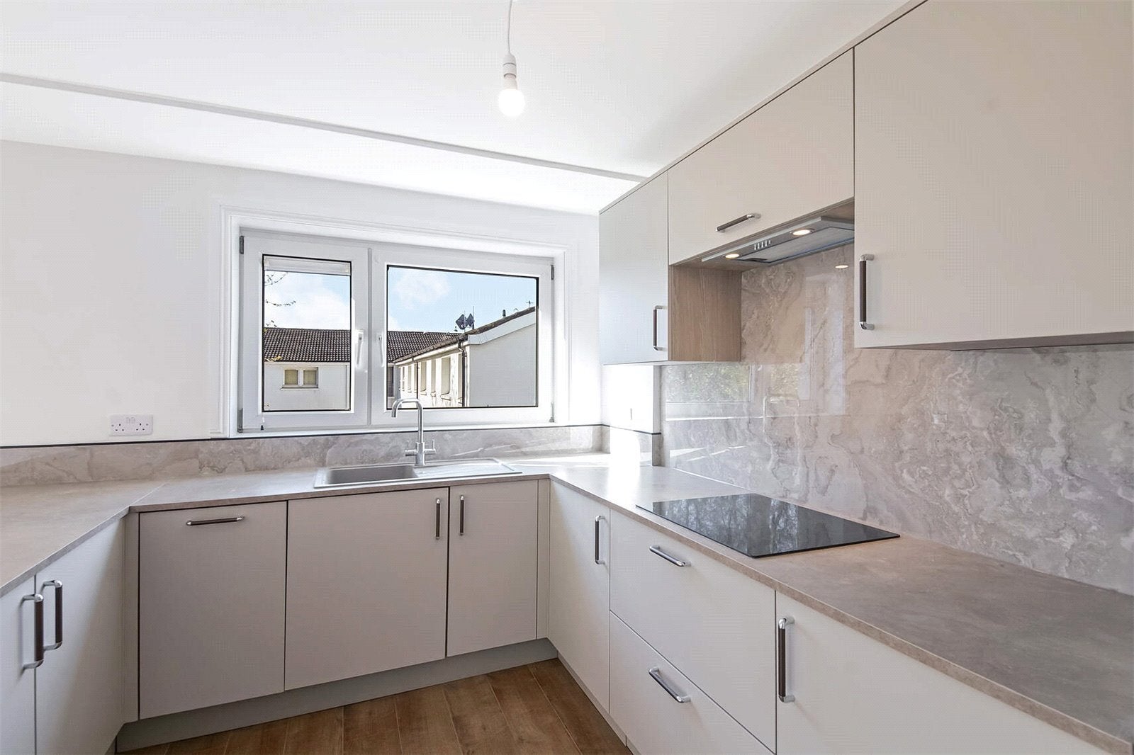 Flat Balshagray Place in Glasgow