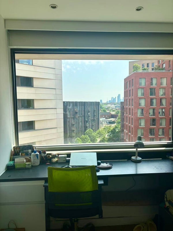 Room York Way in Greater London