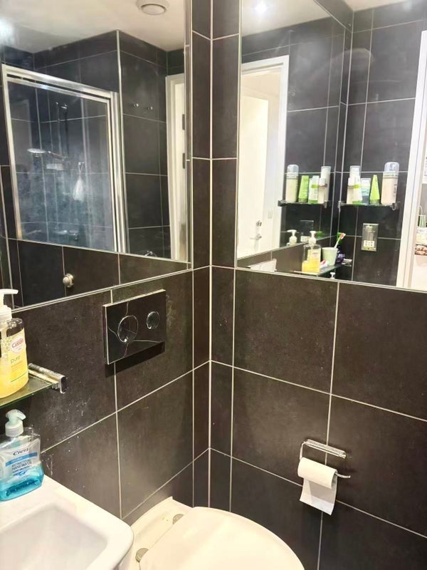 Room York Way in Greater London