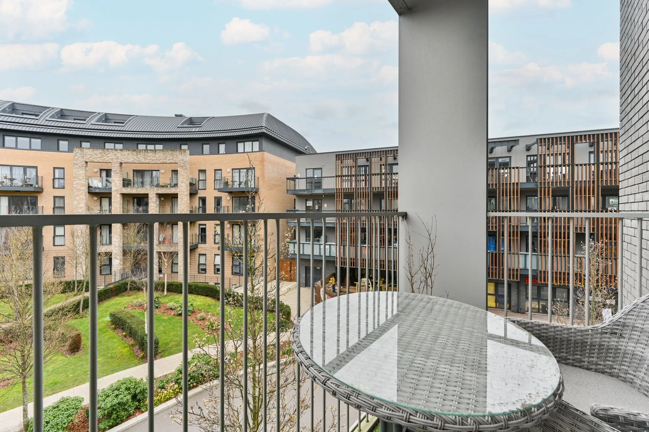 Flat Howard Road in Greater London