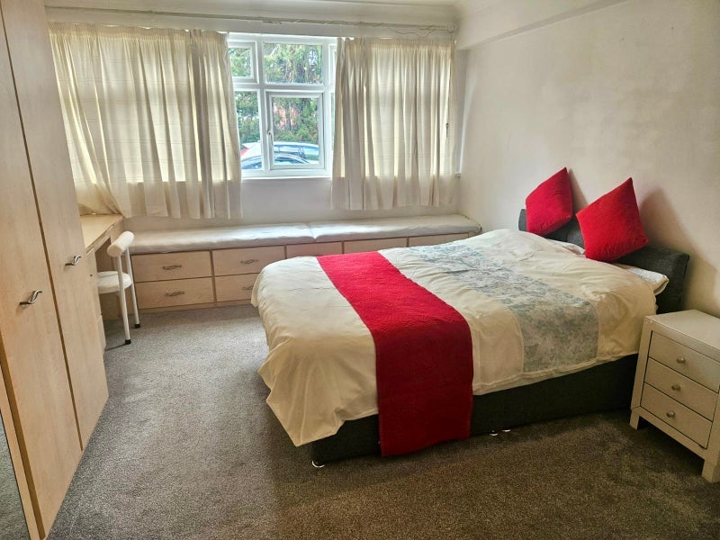 Room Putney Hill in Greater London