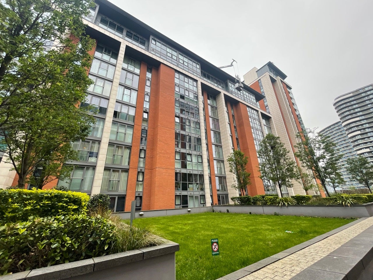 Flat Western Gateway in Greater London
