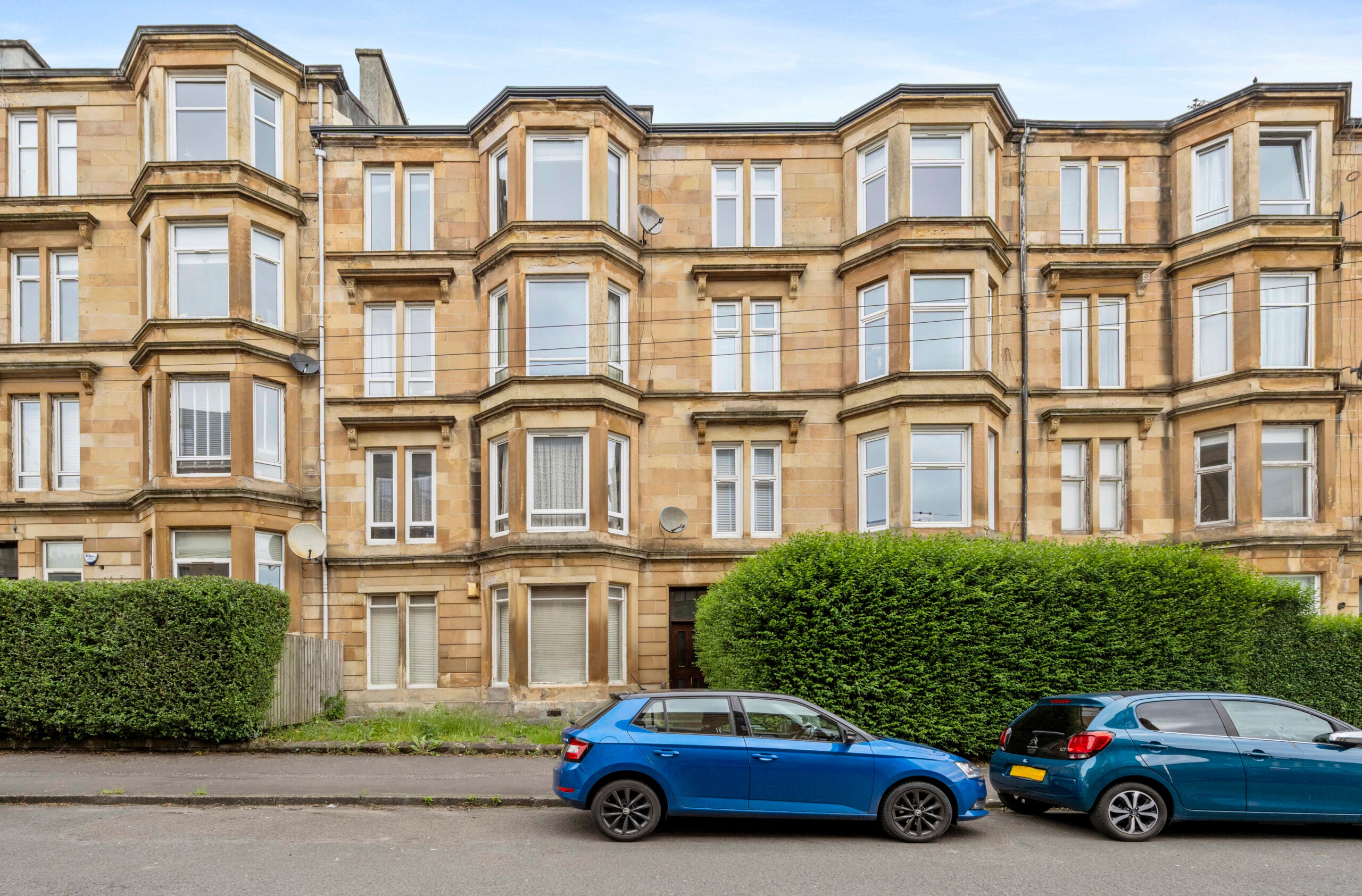 Room Finlay Drive in Glasgow