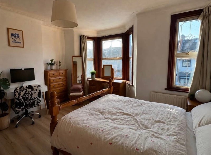 Room Livingstone Road in Greater London