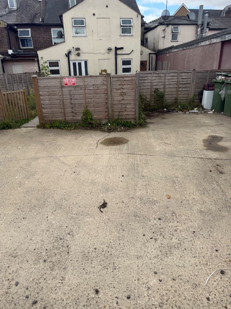 Flat London Road in Dacorum