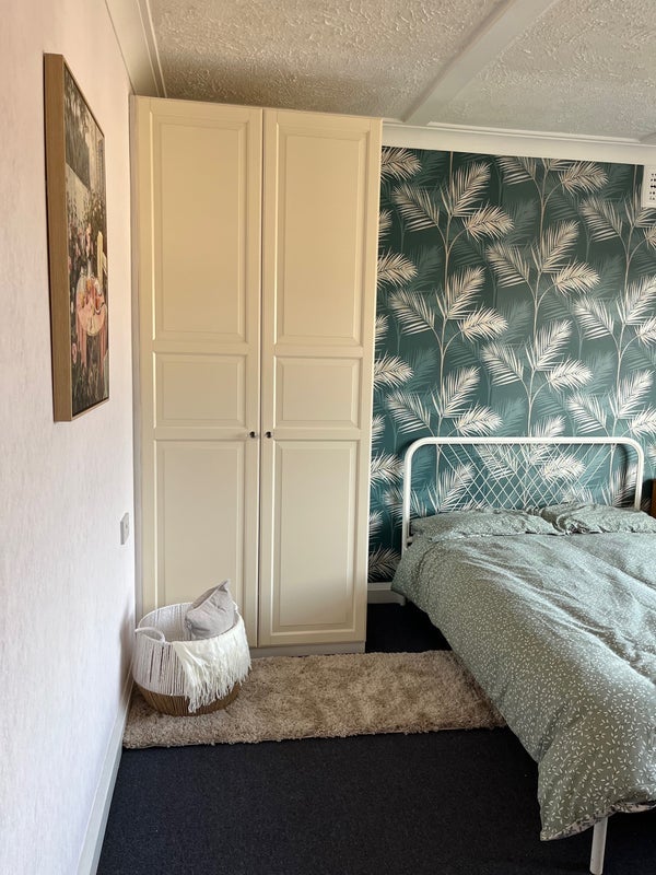 Room Hulse Road in Bristol