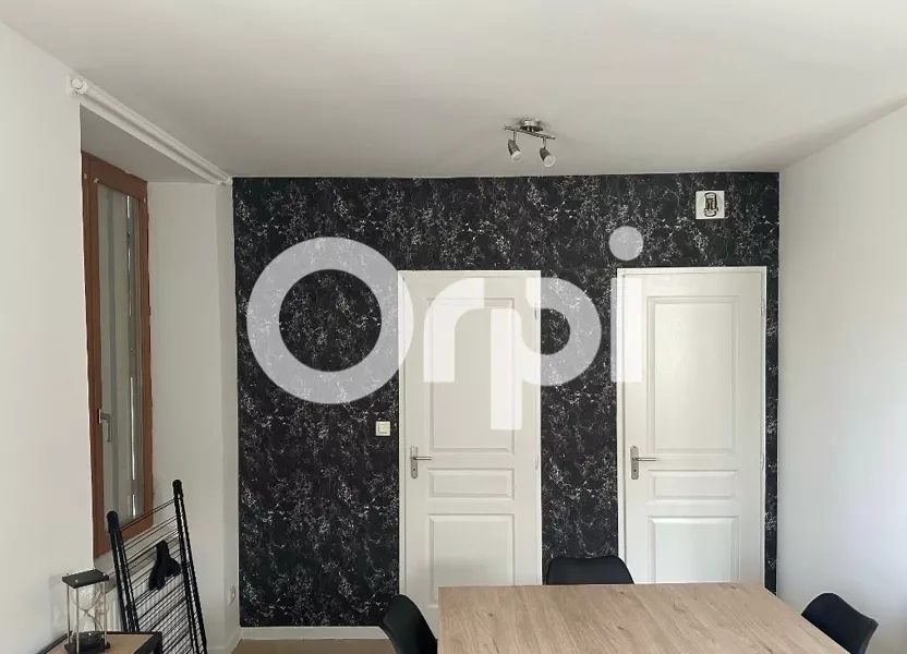 Appartement Route de Saint-Siméon-de-Bressieux à Saint-Étienne-de-Saint-Geoirs