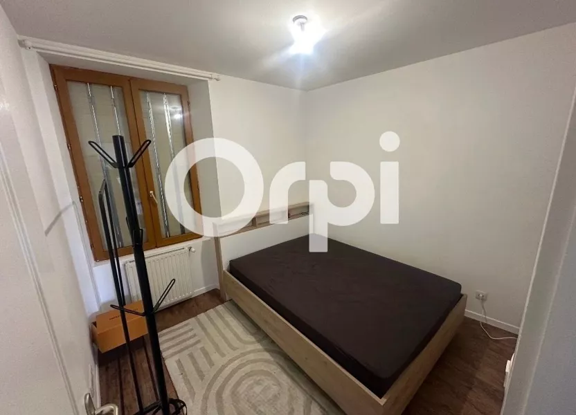 Appartement Route de Saint-Siméon-de-Bressieux à Saint-Étienne-de-Saint-Geoirs