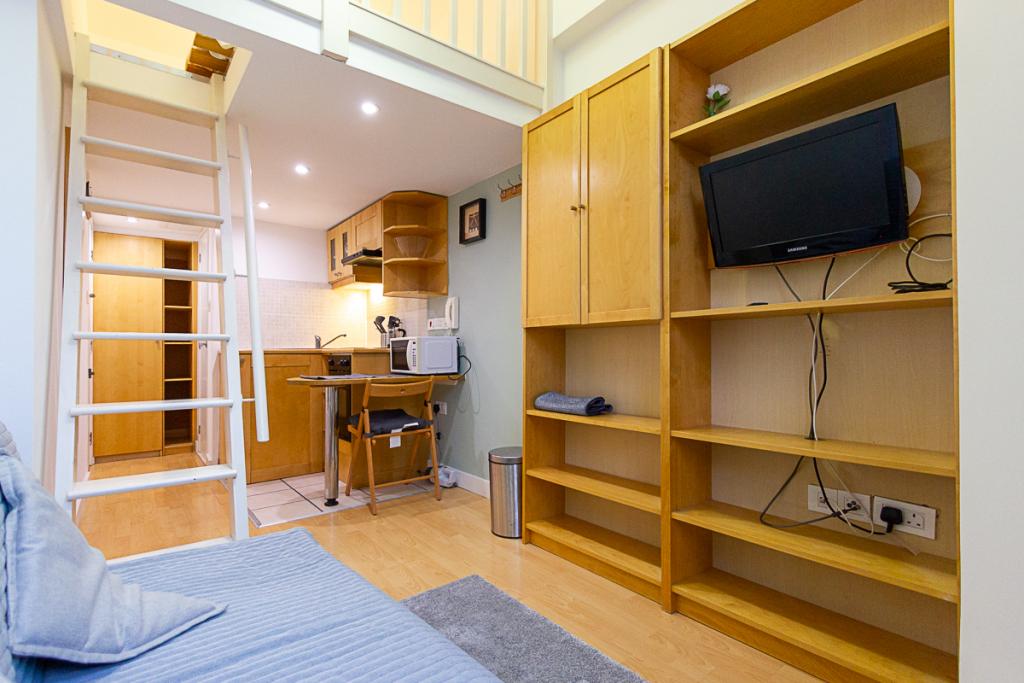 Flat Fairholme Road in London