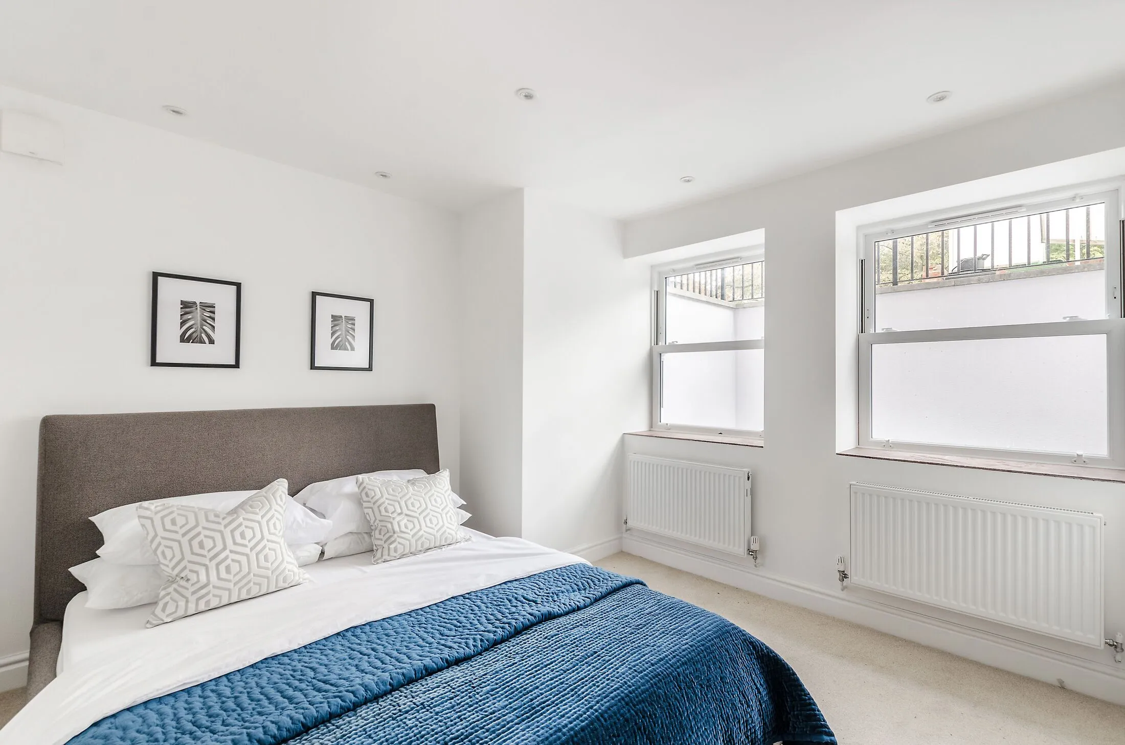 Flat Dalmore Road in Greater London