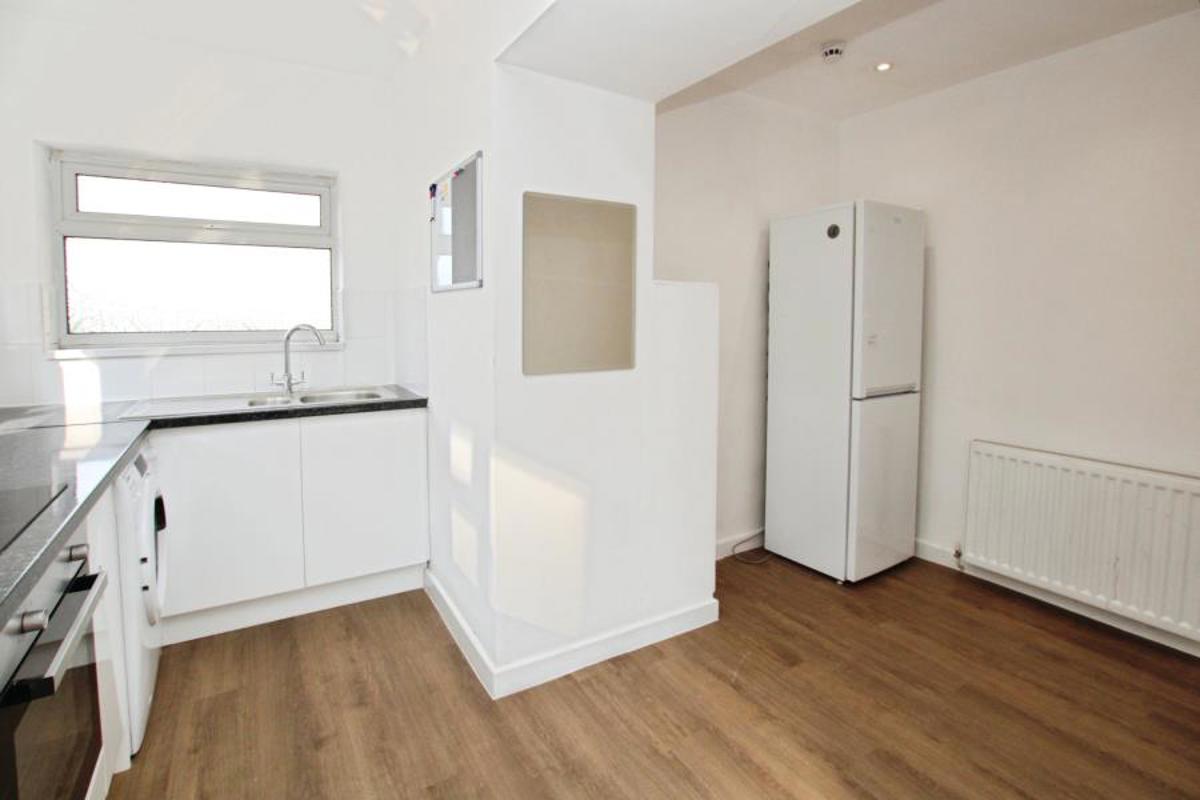 Flat Southfield Road in Bristol