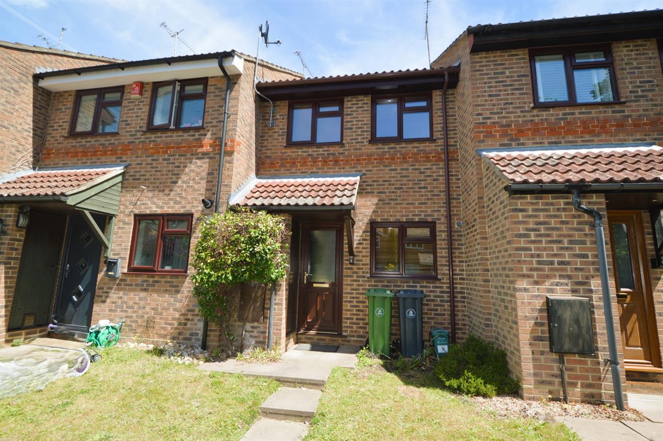 House Arthur Close in Surrey Heath