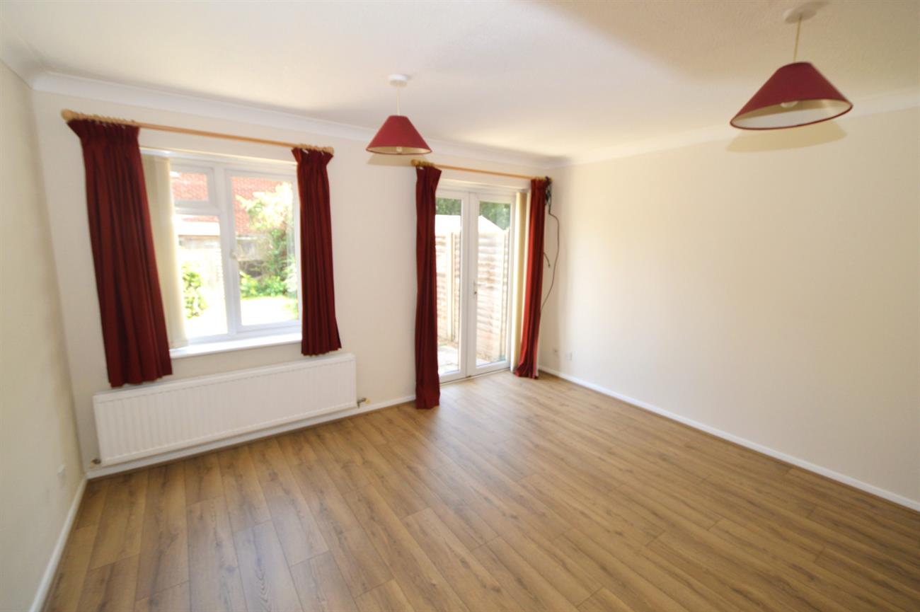 House Arthur Close in Surrey Heath