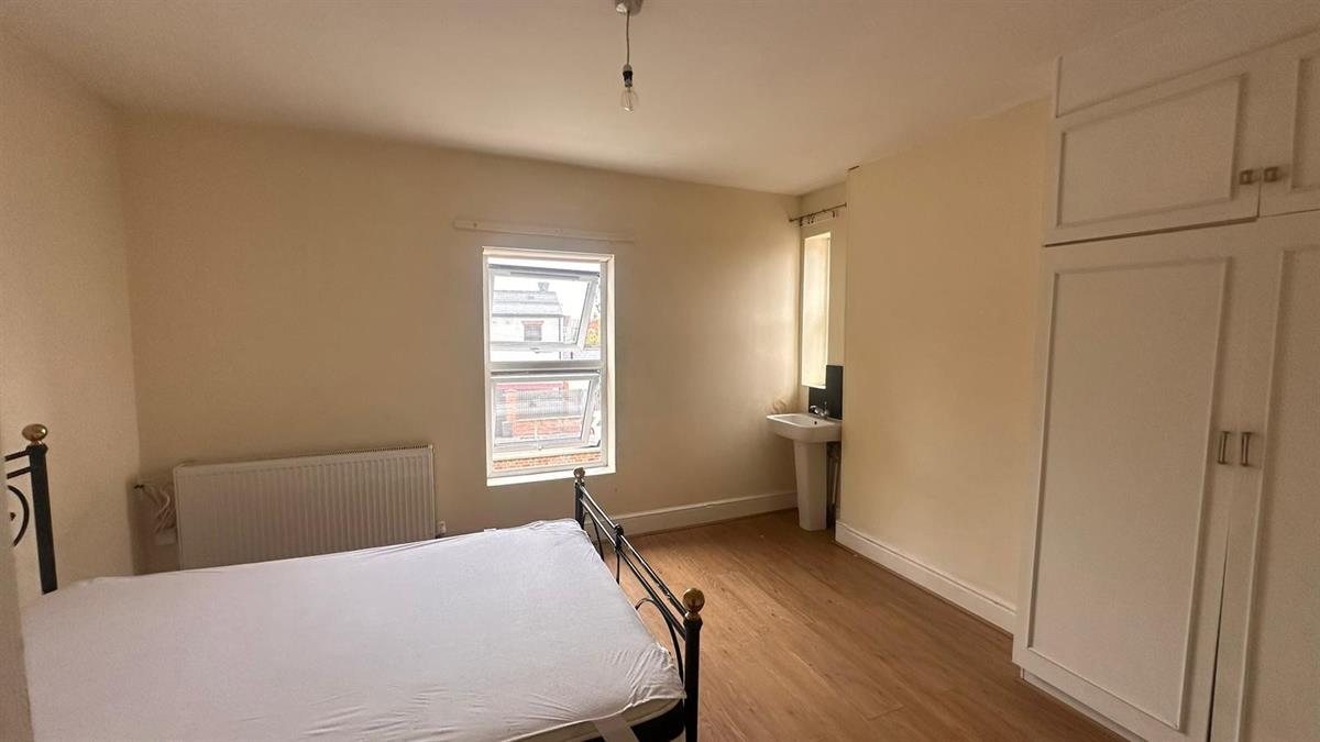 Room Bedford Road in Bedford