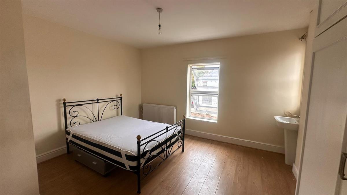 Room Bedford Road in Bedford