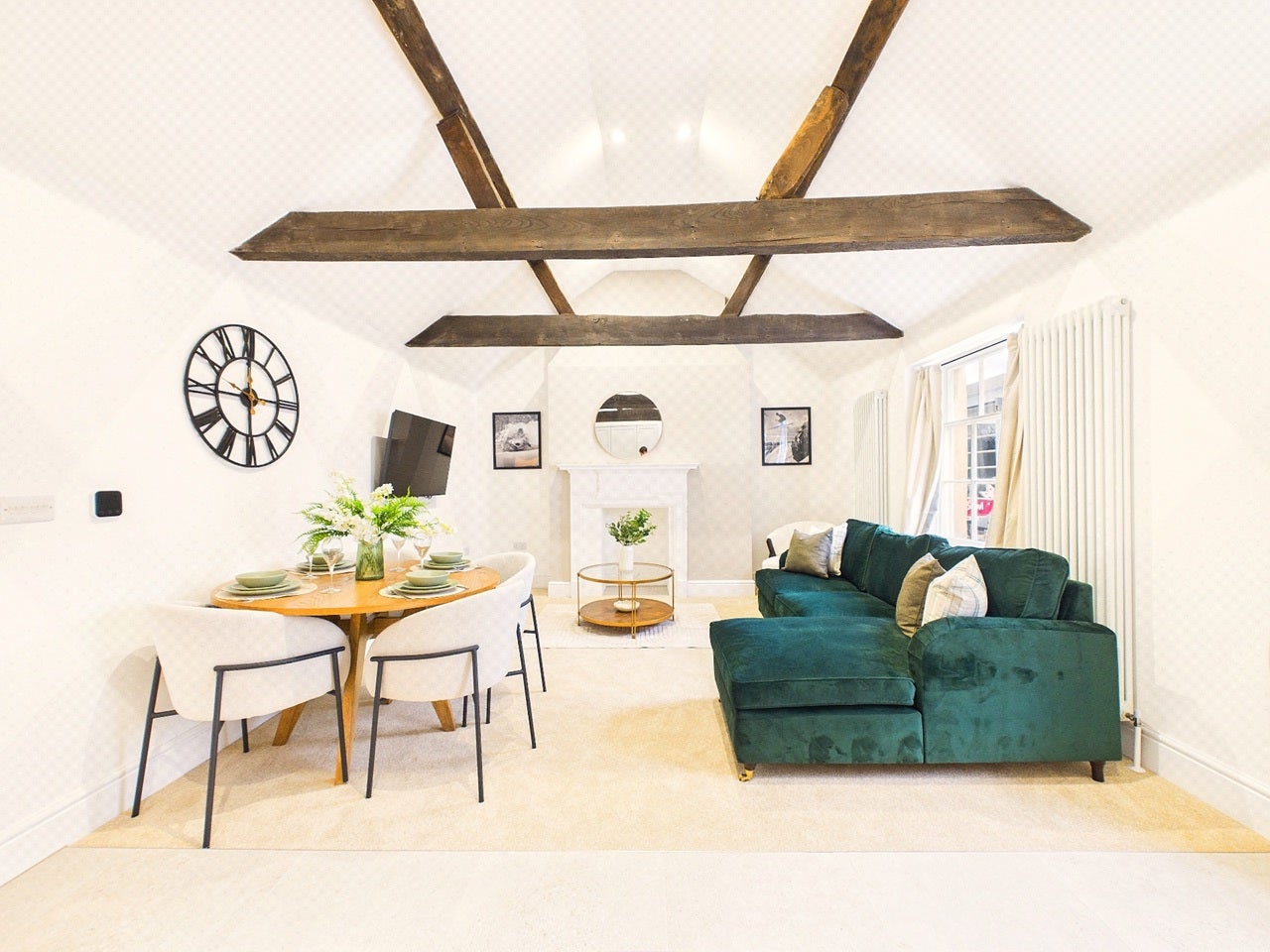Flat Henrietta Street in Cheltenham