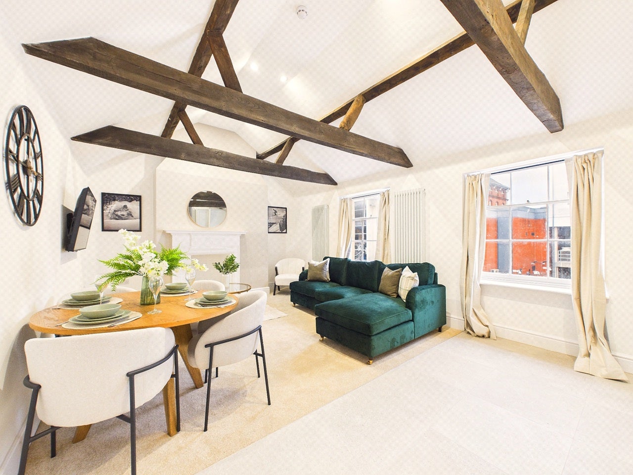 Flat Henrietta Street in Cheltenham