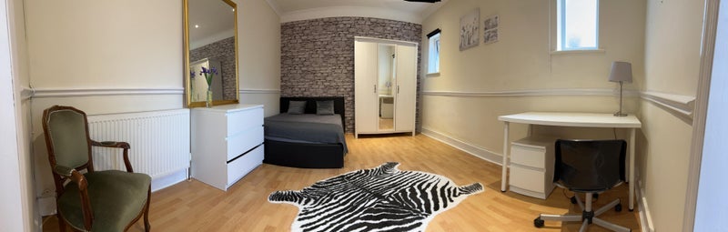Room Grand Drive in Greater London
