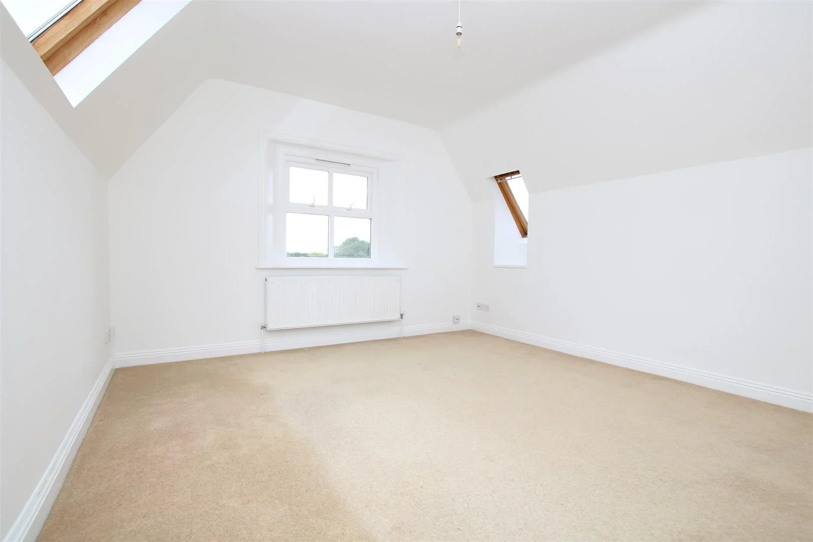 Flat Tanbridge Park in Horsham