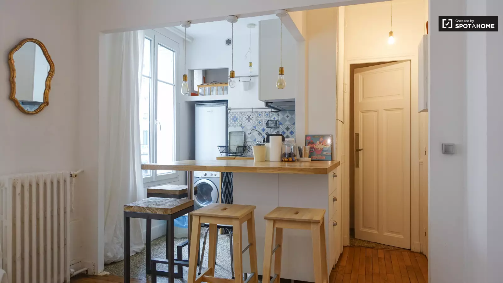 Flat Rue Championnet in Paris
