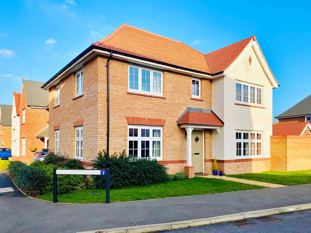Room Ledwell Road in Caddington