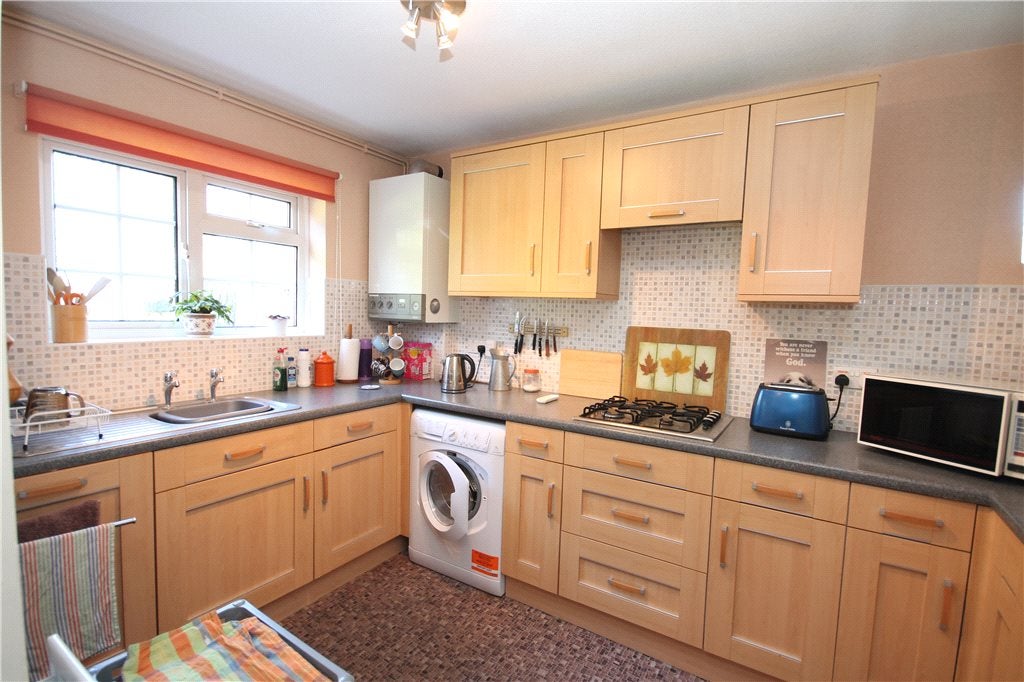 Flat Tattenham Crescent in Reigate and Banstead