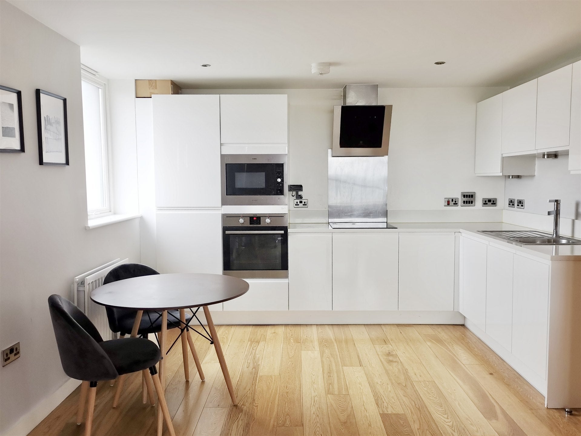 Flat Rainhill Way in Greater London
