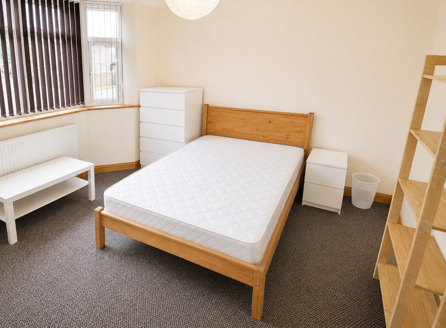 Room Hillsborough Close in Oxford