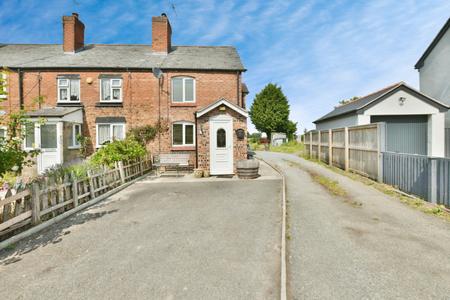 House Harwood's Lane in Trevalyn