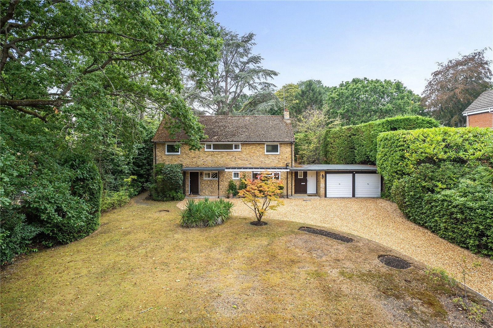 House Highclere Drive in Surrey Heath