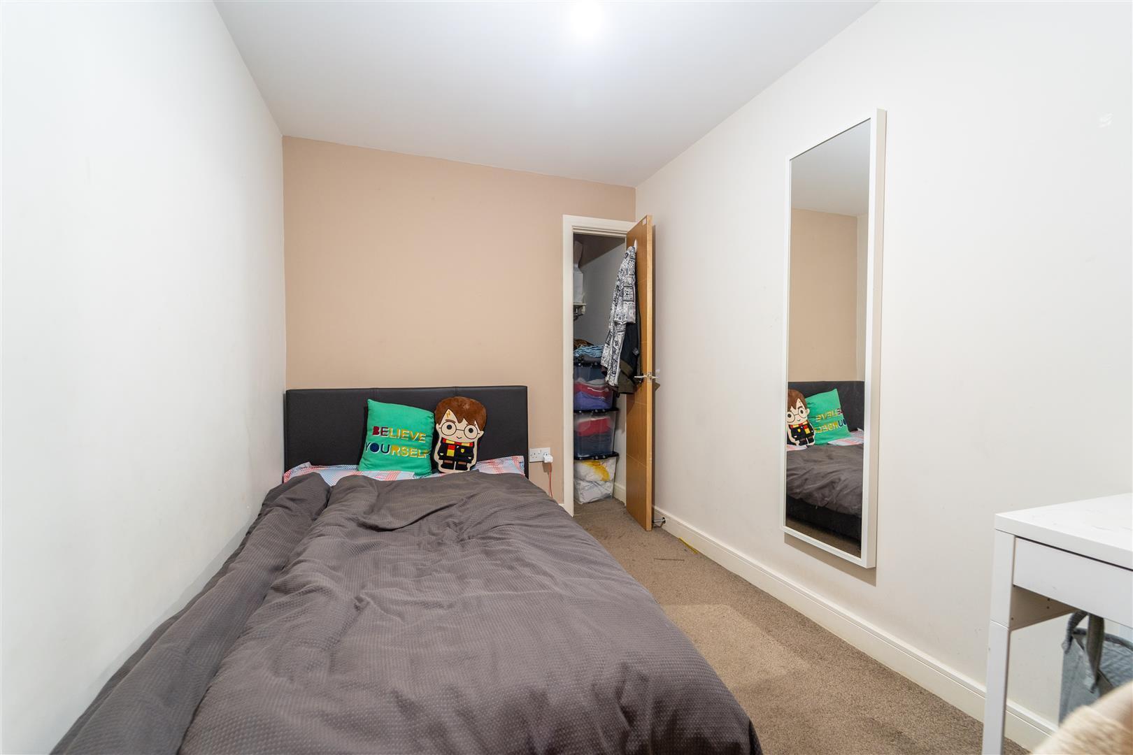 Flat Tiverton Road in Birmingham
