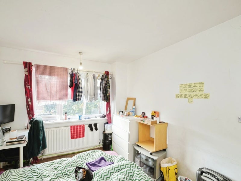 Room Sugden Grove in Birmingham