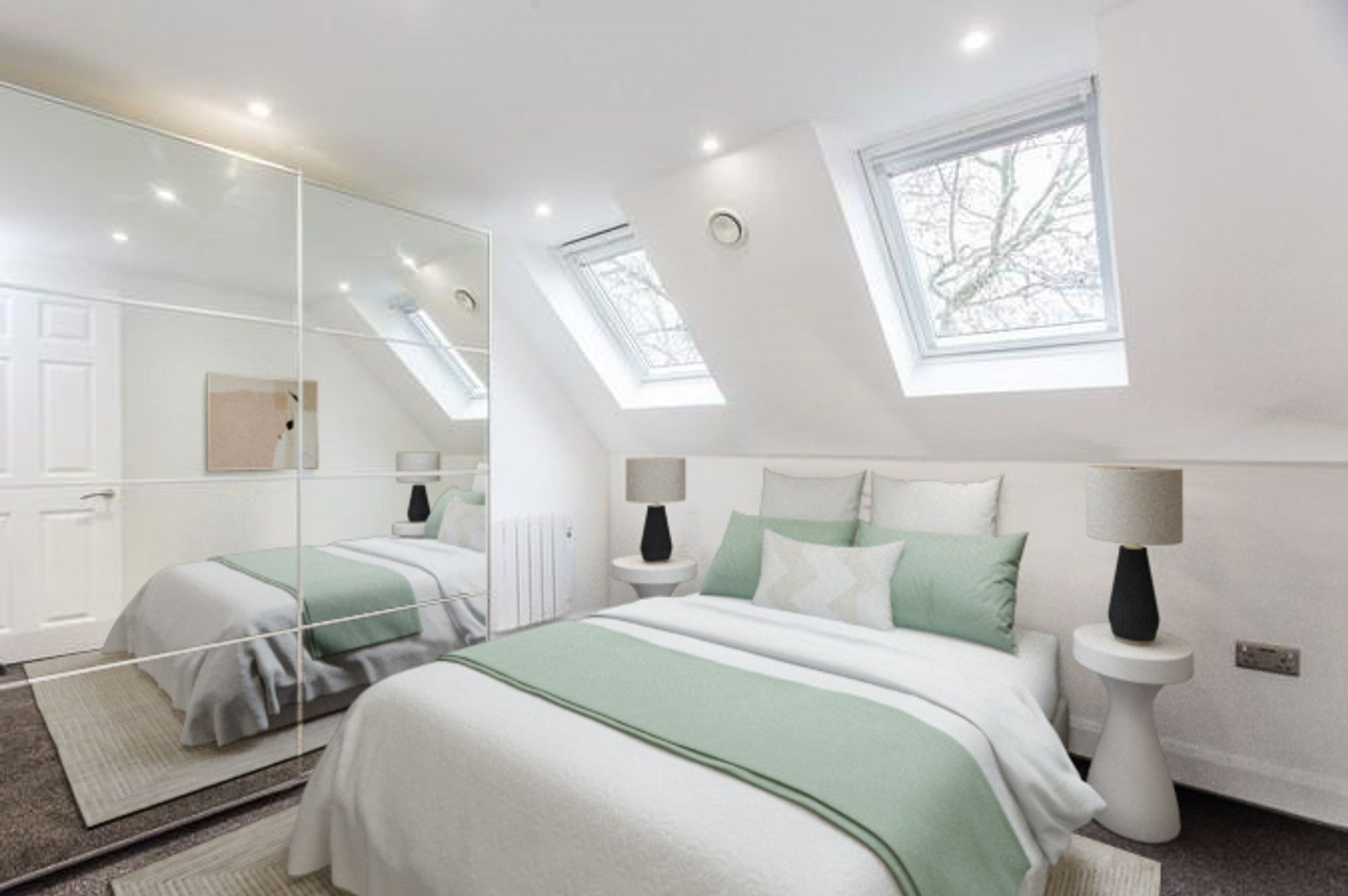 Flat Kings Avenue in Greater London