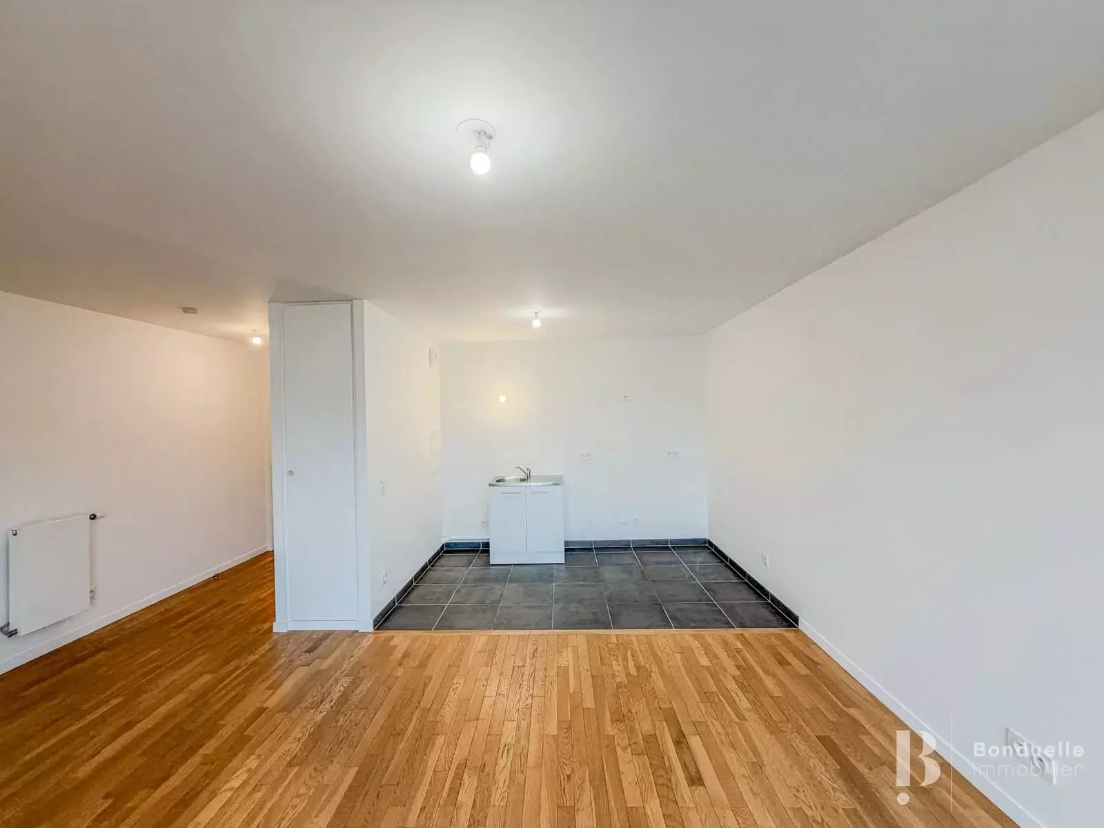Flat Rue Honoré d'Estienne d'Orves in Suresnes