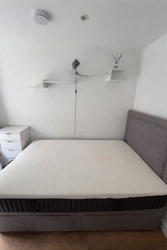 Room Queensmead Close in Hinckley and Bosworth