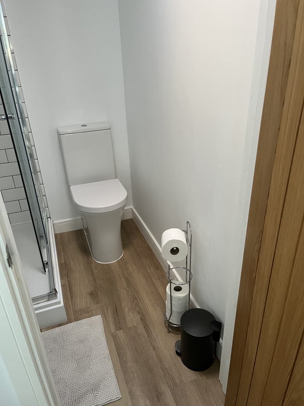 Room Queensmead Close in Hinckley and Bosworth