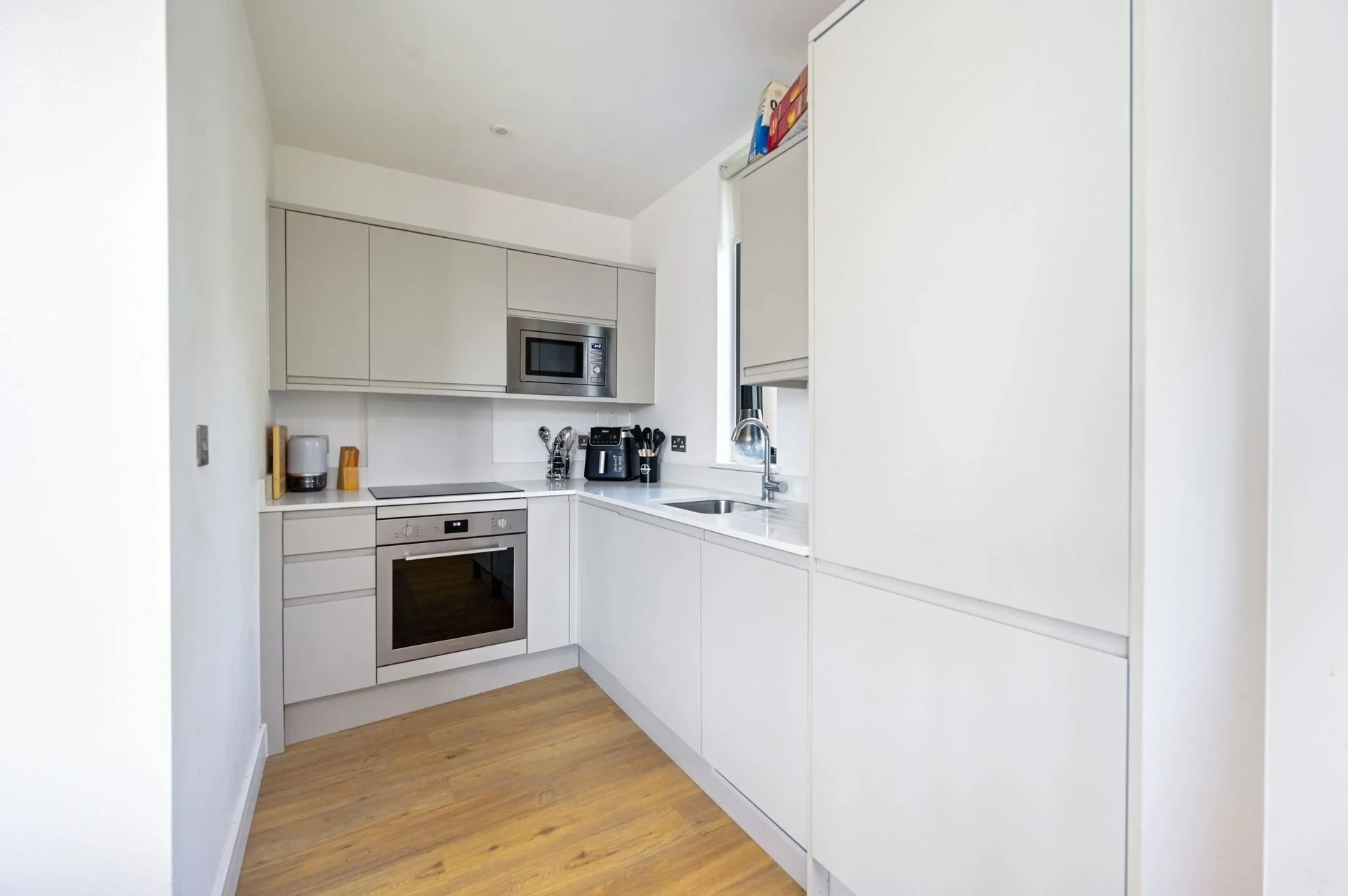 Flat Farnborough Road in Rushmoor