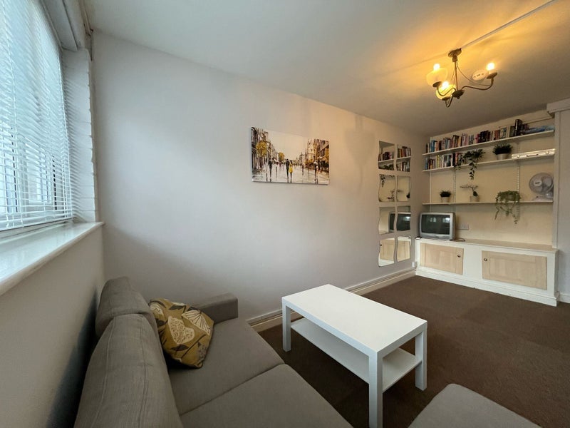 Room Boyd Close in East Hertfordshire