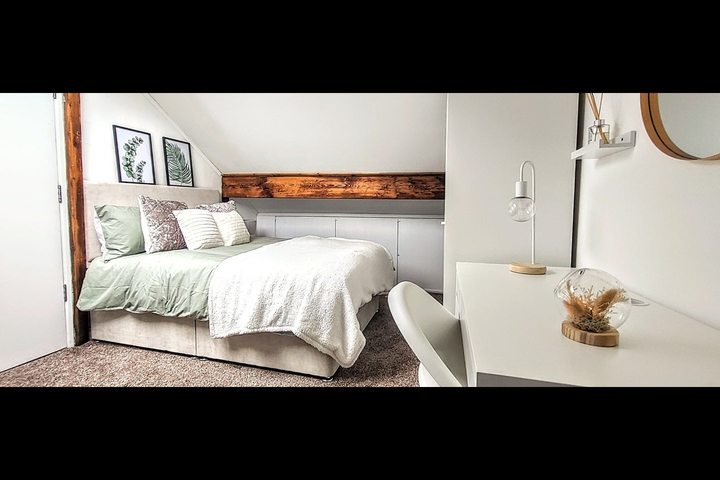 Room Brooklands Avenue in Preston