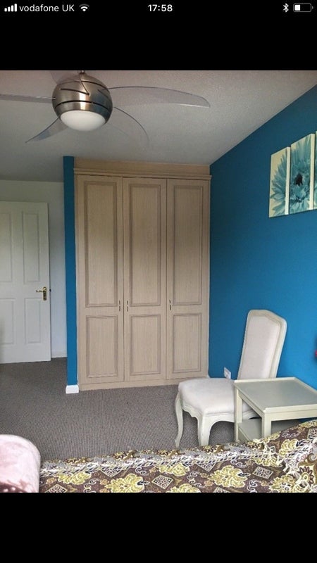 Room Columbia Avenue in Livingston