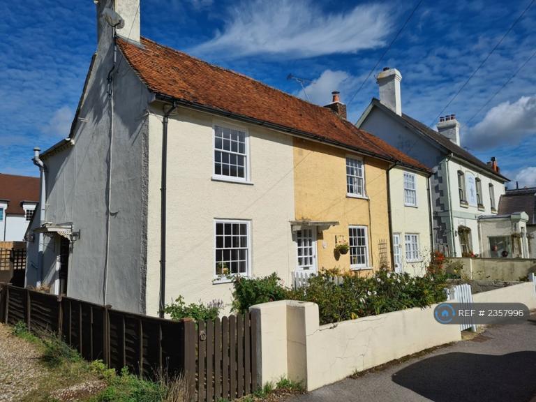 House Main Road in East Hampshire
