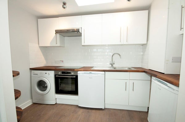 Flat Allport Mews in London