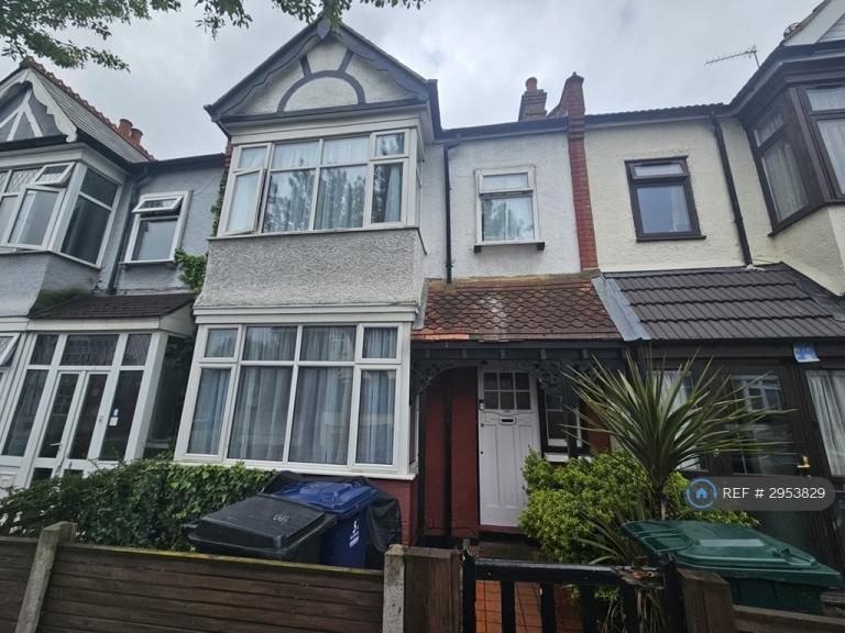 House Dartmouth Road in Greater London
