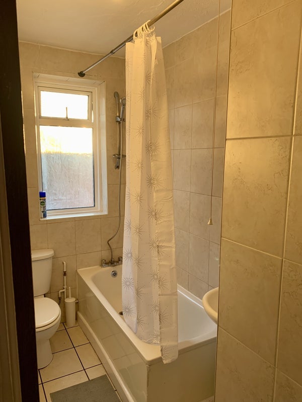 Room Shelbourne Road in Greater London