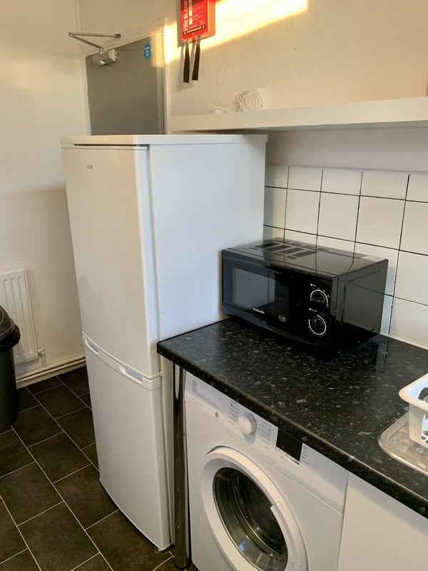 Room Shelbourne Road in Greater London