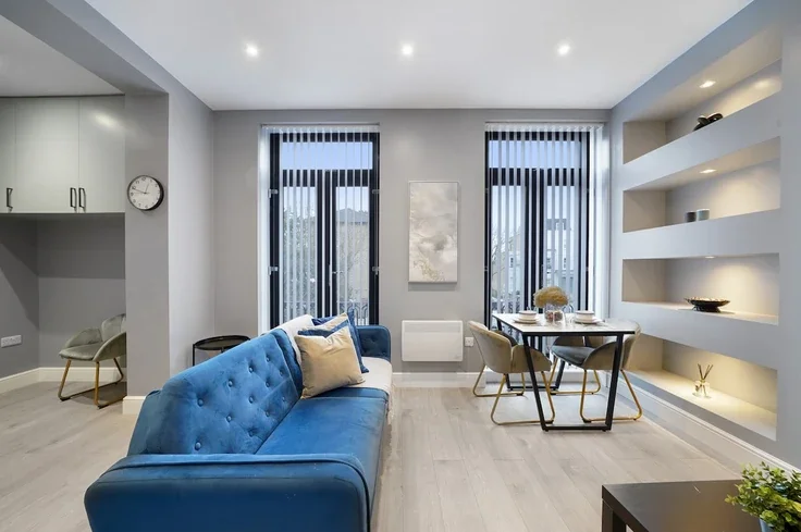 Flat Drayton Road in Greater London