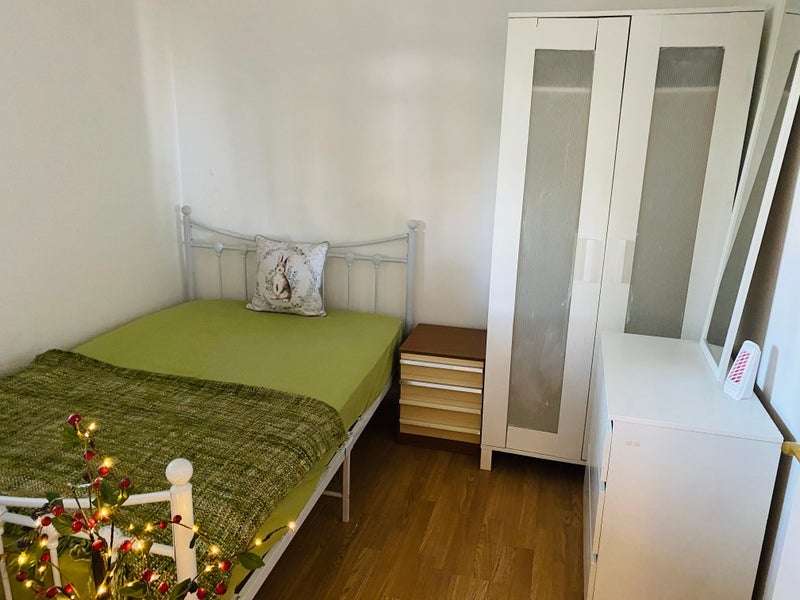 Room Myrtle Road in Greater London