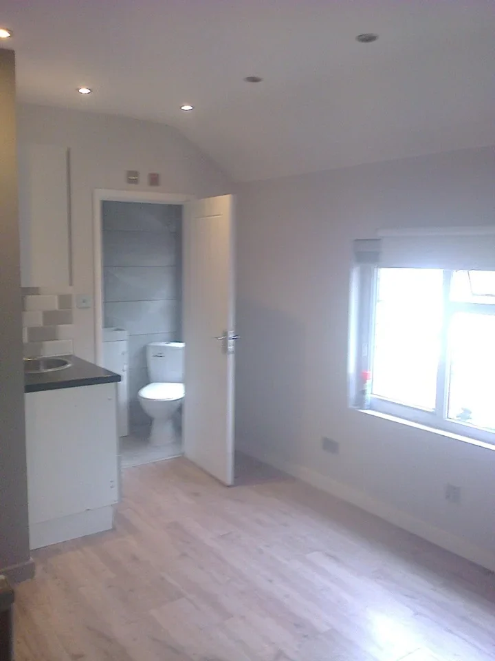 Flat Humes Avenue in Greater London