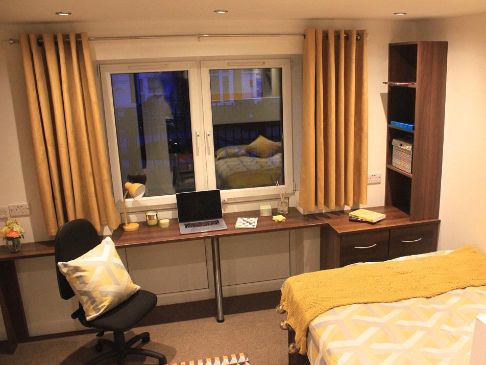 Flat Dawlish Road in Birmingham